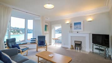 Cottage | Living area