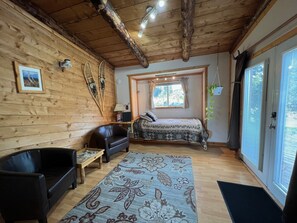 Cabin, 1 Bedroom, Balcony, Mountain View - Green Timbers Lodge Redwood Cabin (Homer)