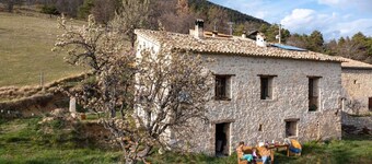 A lovely quiet basic Farmhouse in the Alpes Hautes Provence.