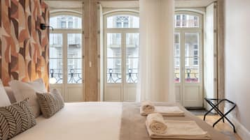 Estudio Deluxe | Tabla de planchar con plancha, wifi gratis y ropa de cama