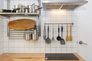 Fridge, oven, stovetop, toaster