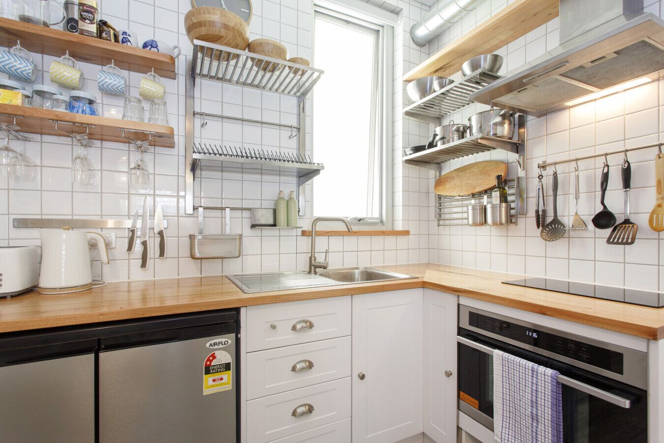 Fridge, oven, stovetop, toaster