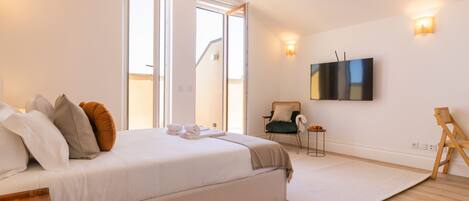 Design loft | Een strijkplank/strijkijzer, gratis wifi, beddengoed