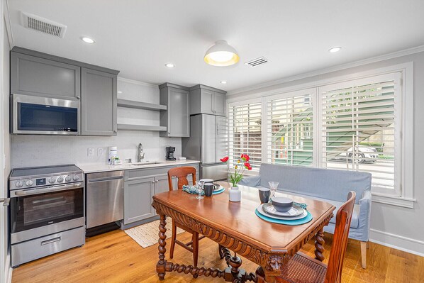 Fridge, microwave, oven, stovetop - Newly Built Executive Rental in Heart of Historic District by Lucky Savannah (Savannah)