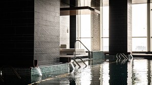 Indendørs pool, udendørs pool