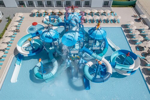 Arcanus Hotels Trendline Side