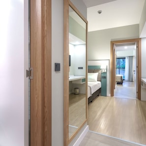 Family Suite , 2 Bedroom , 2 Bathroom , Non smoking , Resort View | Articles gratuits dans le mini-bar, coffres-forts dans les chambres