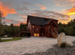 Exterior - Songo Chalet - Sleeps 12. Hot Tub. In Bethel, 10 min from Sunday River! (Bethel)