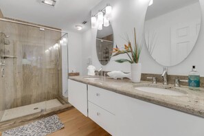 Maison (21600 Indian Bayou Dr-Left Side) | Extérieur