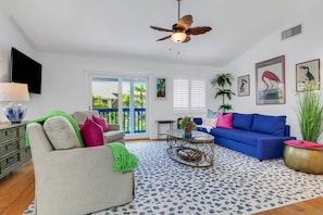 House (21600 Indian Bayou Dr-Left Side) | Exterior - 21602 Indian Bayou Dr-left Side (Fort Myers Beach)