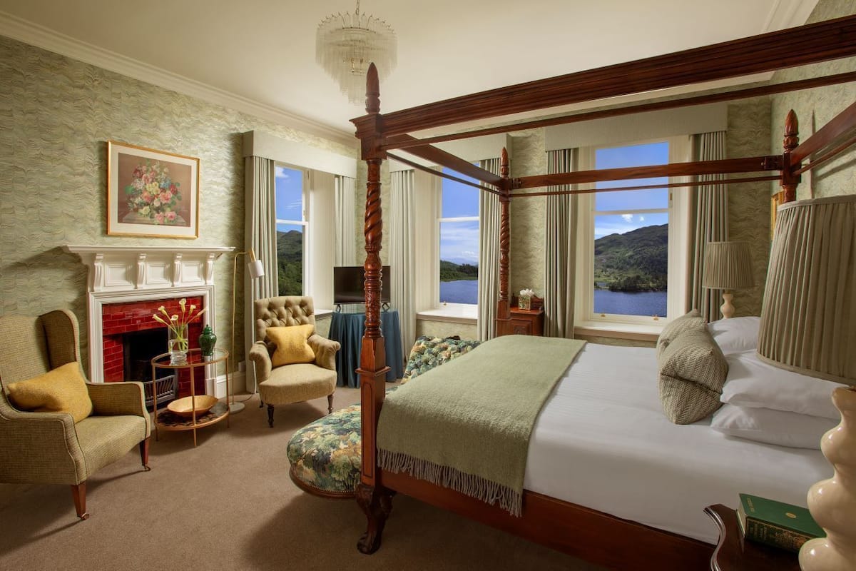 Loch View Junior Family Suite | 1 多间卧室、防过敏的被褥、特色装修、办公桌