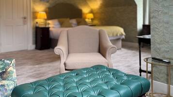 Family Room | 1 bedroom, hypo-allergenic bedding, individually decorated, desk