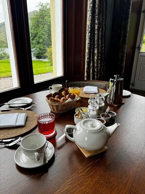 Free daily full breakfast