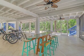 House (21602 Indian Bayou Dr-Right Side) | Exterior