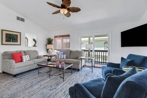 Exterior - 21600 Indian Bayou Dr-right Side (Fort Myers Beach)