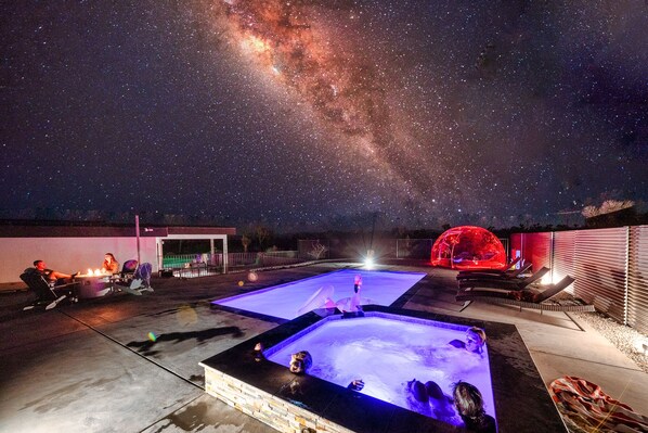 Terrace/patio - New Tiny Home | Stargazing DOME | Pool | Spa |Mini golf | Joshua Tree Views (Yucca Valley)