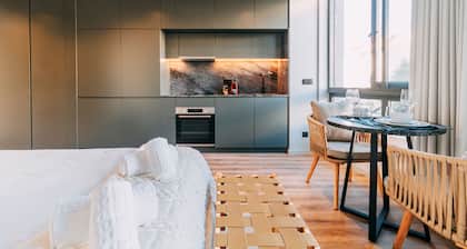 RUAH Apartments by LovelyStay