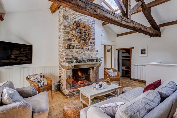 Télévision, cheminée