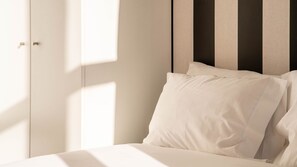 Interior - Boavista 1774 by LovelyStay (Porto)