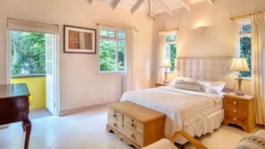 3 bedrooms, desk, iron/ironing board, WiFi