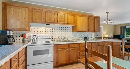 Baileys Harbor home on North Bay, Dog Friendly- Near Gordon Lodge Resort