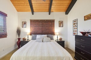 1 habitación, tabla de planchar con plancha y wifi gratis 