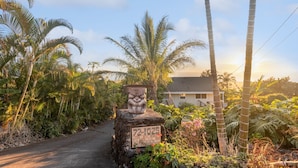House, 1 Bedroom | Property grounds - Charming Pu'ukala Sunset - Near Hiking And Golf 1 Bedroom Home by RedAwning (Kailua-Kona)