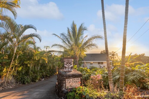Cozy Sunset Views W/ Lanai - Close To Beach 1 Bedroom Home by RedAwning
