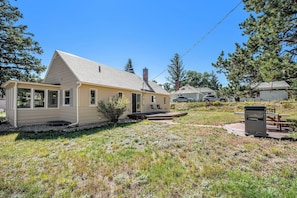 House, 3 Bedrooms | Exterior