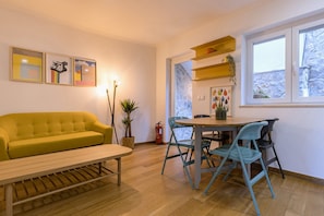 Comfort Apartment | Living area | Flat-screen TV - Bombarda 32 (Lisbon)