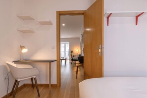 Appartement Confort | Coffre-fort, fer et planche Ă repasser, accĂšs au Wi-Fi (inclus)