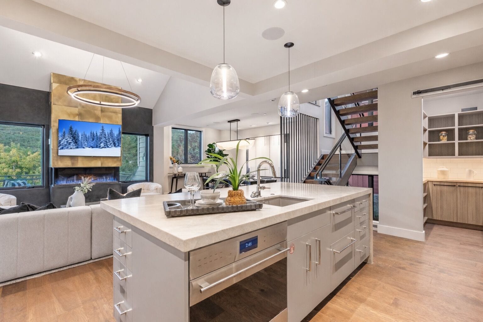 House, 5 Bedrooms | Interior