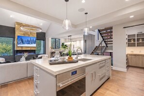 Maison, 5 chambres | Intérieur