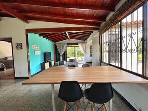 Family House | Living area | Flat-screen TV - Casa Malibu (Medellín)