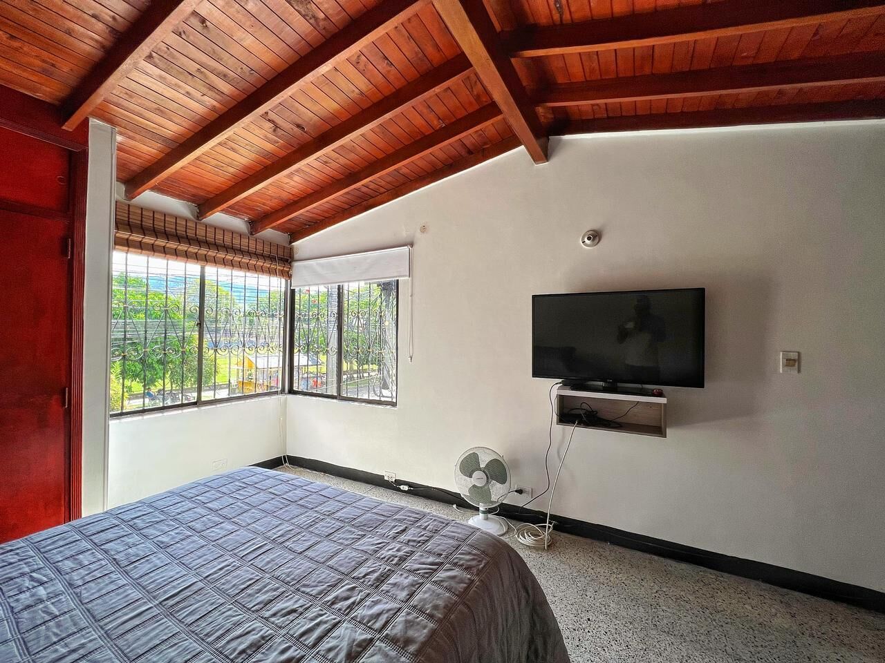 Family House | 4 bedrooms, iron/ironing board, free WiFi, bed sheets