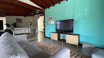 Rumah Keluarga | Area keluarga | TV layar datar