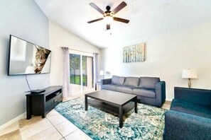 TV - Ref 03. Lake Berkley. Stunning villa own pool. Near Disney (Osceola County)