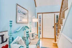 Interior - Vineyard Cove - Direct Bayfront on Chincoteague Island (Chincoteague Island)