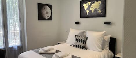 Superior Double Room | Hypo-allergenic bedding, desk, iron/ironing board, free WiFi