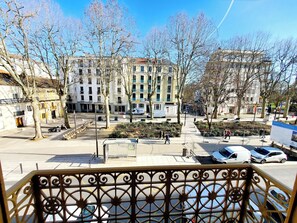 Balcony view - Logis Hôtel Belle Etoile Vichy (Vichy)