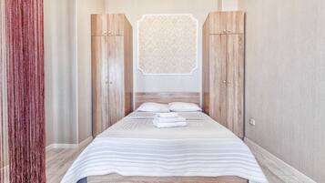 1 chambre, fer et planche à repasser, Wi-Fi gratuit, draps fournis