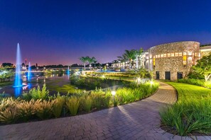 Exterior - A Classy Business Stay or Family Paradise in Waterfall City - OR Tambo Airport (Waterfall, Midrand)