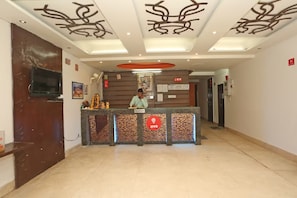 Reception - Hotel Aura Deluxe (New Delhi)