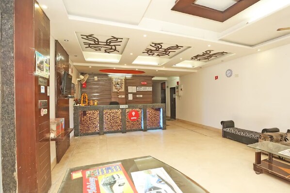 Reception - Hotel Aura Deluxe (New Delhi)