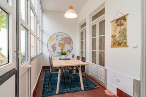 Apartamento superior | Sala de jantar