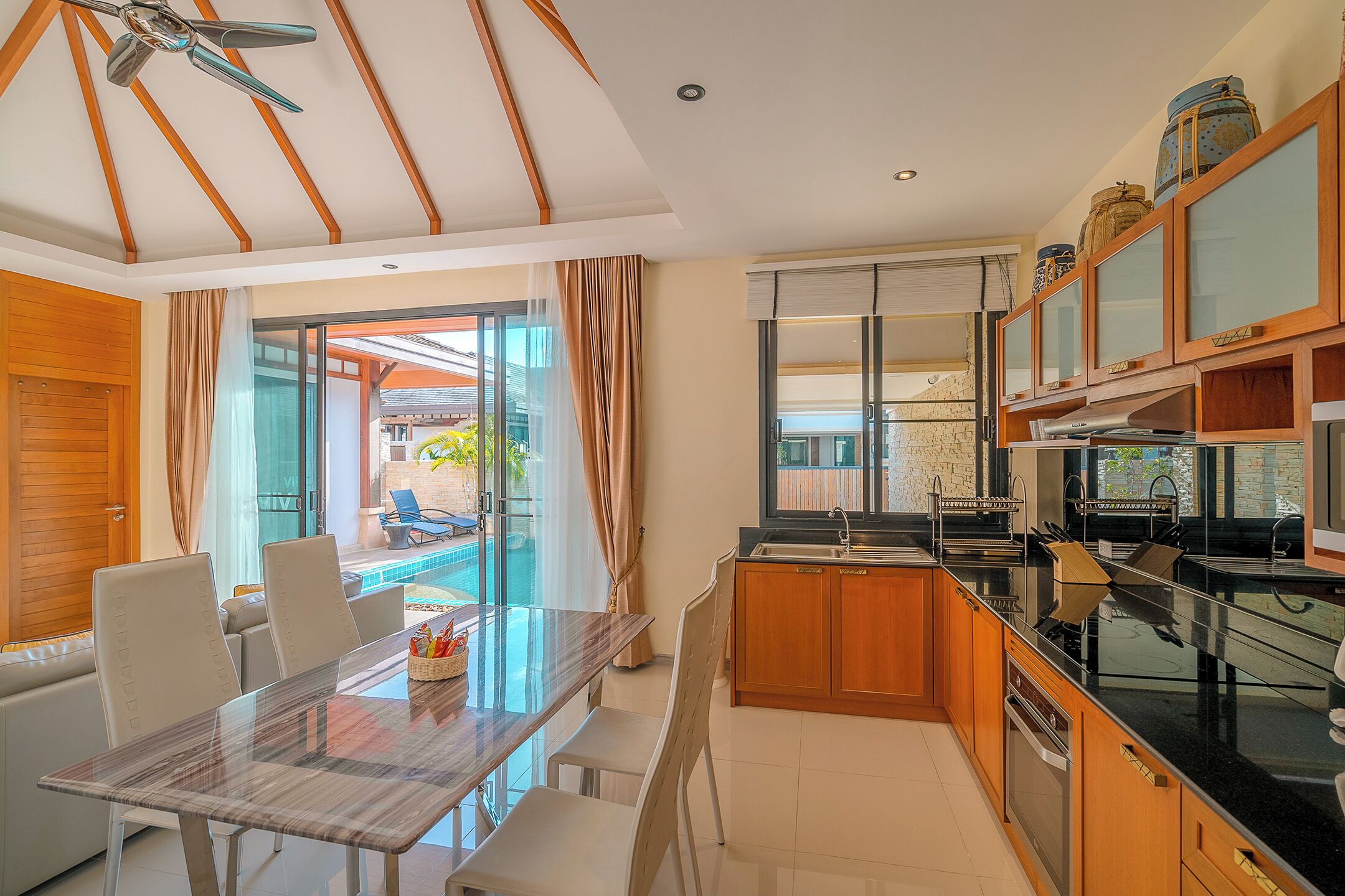 Two-Bedroom Pool Villa - West | Esszimmer