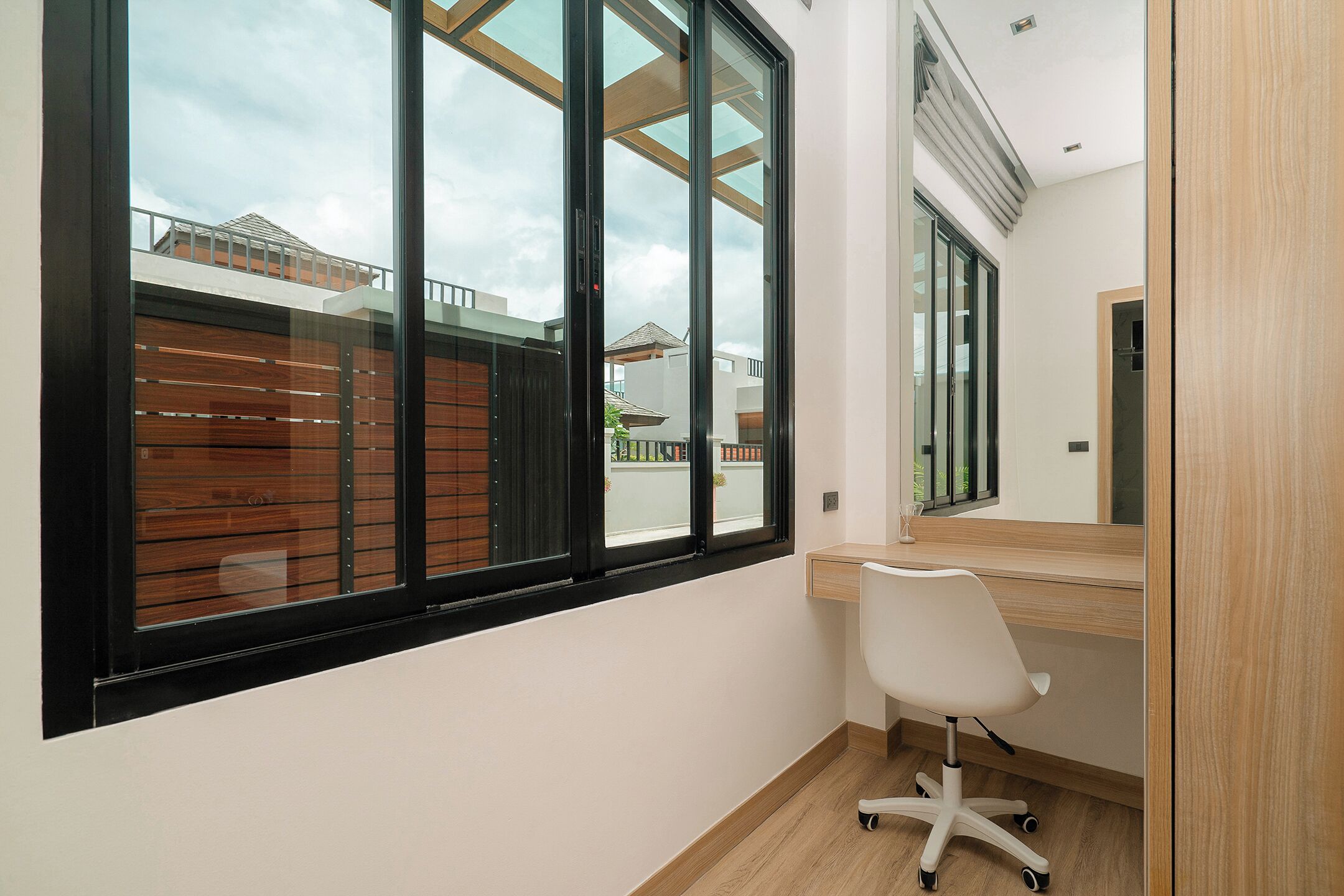 Two-Bedroom Junior Pool Villa - Central | ตู้นิรภัยในห้องพัก, ผ้าม่านกันแสง, เตารีด/โต๊ะรีดผ้า, Wi-Fi ฟรี