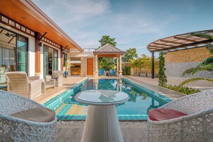 Outdoor pool, pool loungers