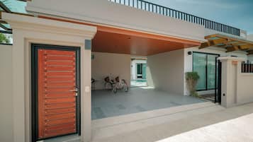 Four-Bedroom Deluxe Pool Villa - Central | In-room safe, blackout drapes, iron/ironing board, free WiFi