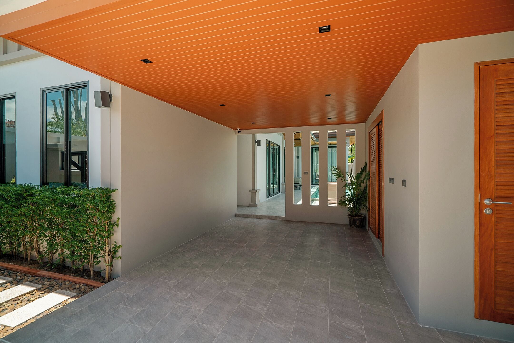 Three-Bedroom Deluxe Pool Villa - Central | ตู้นิรภัยในห้องพัก, ผ้าม่านกันแสง, เตารีด/โต๊ะรีดผ้า, Wi-Fi ฟรี